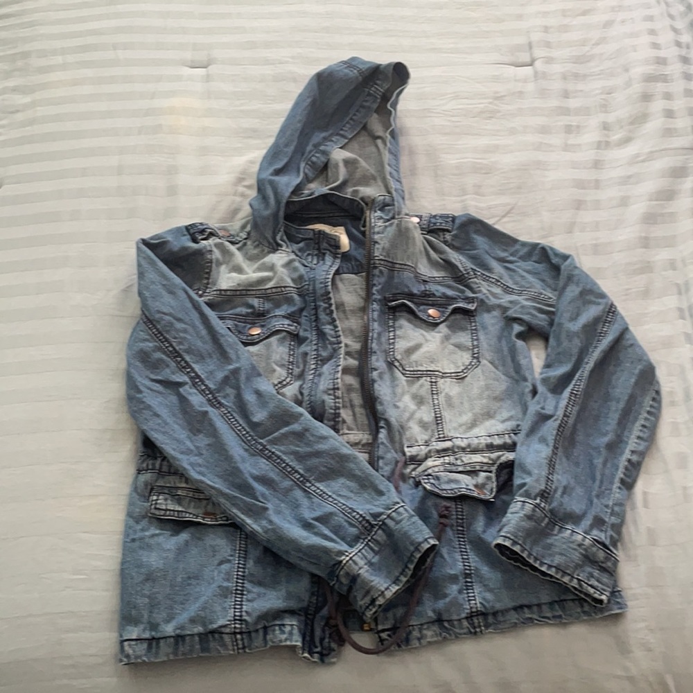Jean jacket - Picture 2 of 3